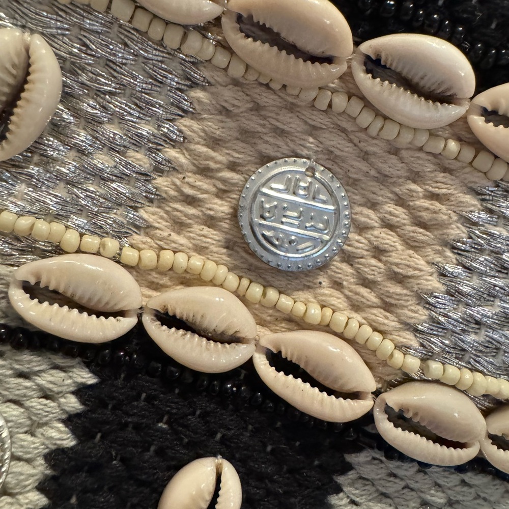 Philia & Agape Black and Cream Boho Natural Jute Tote Bag - Picture 5 of 8